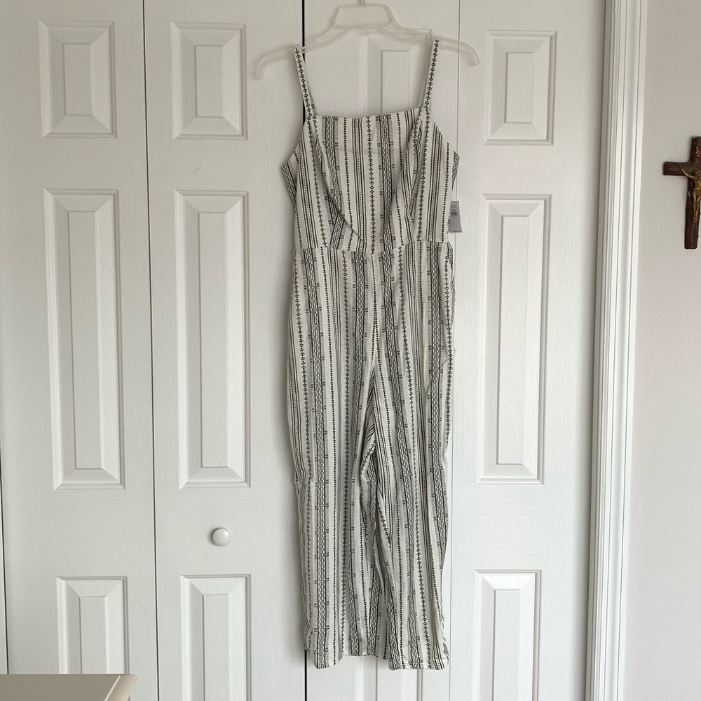 New Old Navy Linen Blend cropped Jumpsuit